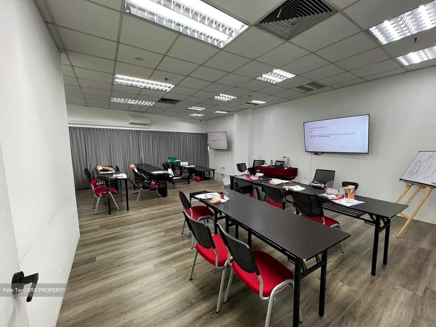 Fu Lu Shou Complex (D7), Office #580586911